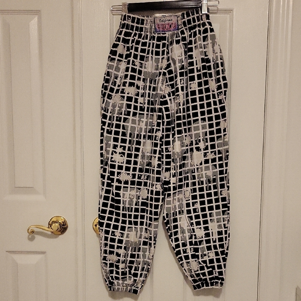 VINTAGE California Hardwear Black and White Grid Pattern 80s workout baggy pants